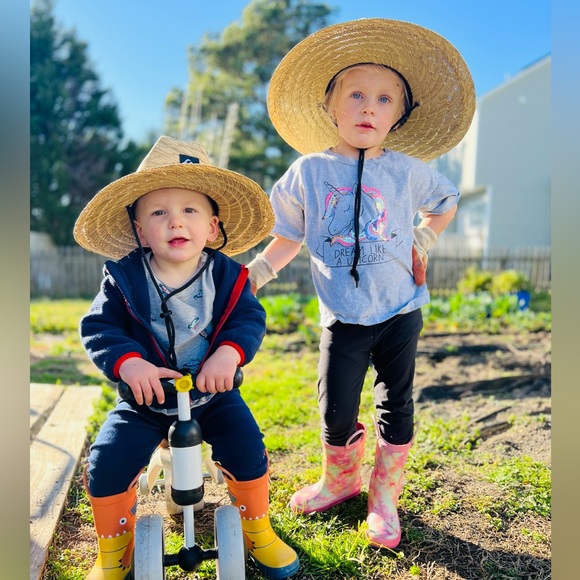 Meet your Posher, Janet - Picture 6 of 6